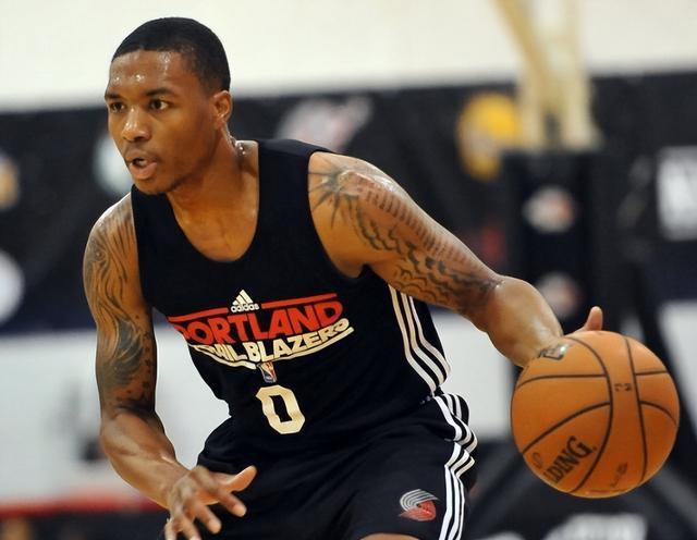 迷们为之振 迷们为之振