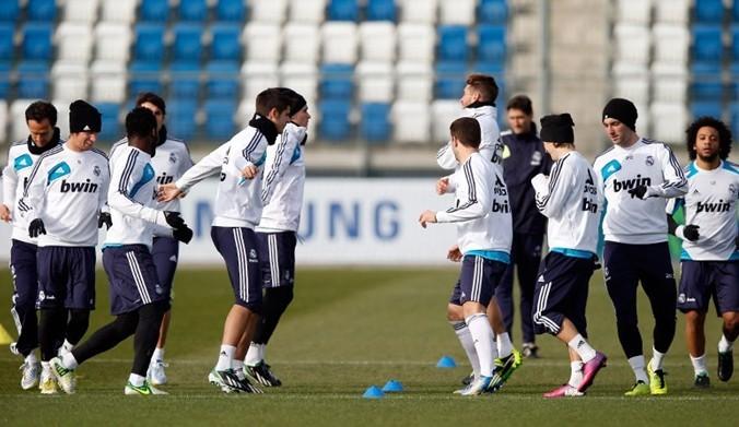 库里吸引双 库里吸引双